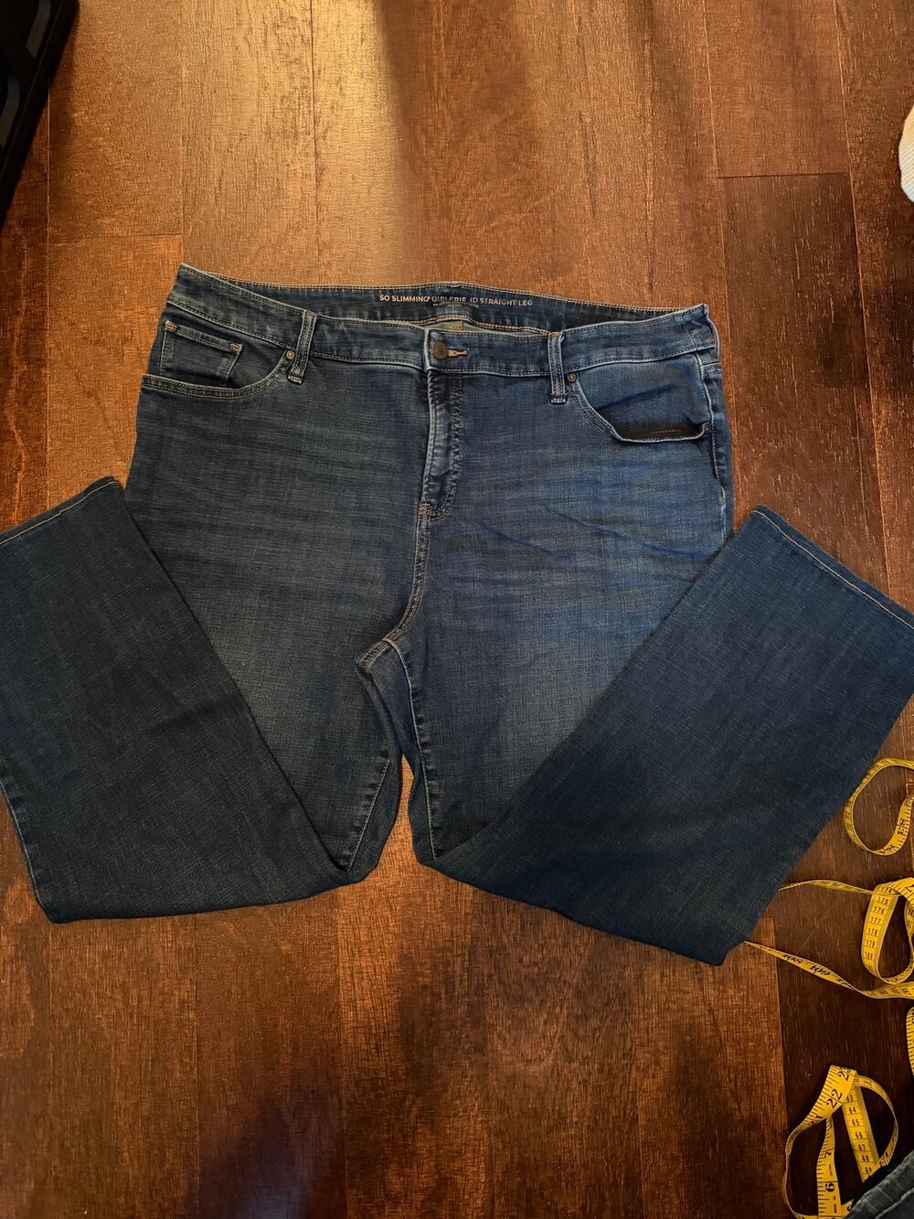 Chico's "So slimming girlfriend" straight leg jeans